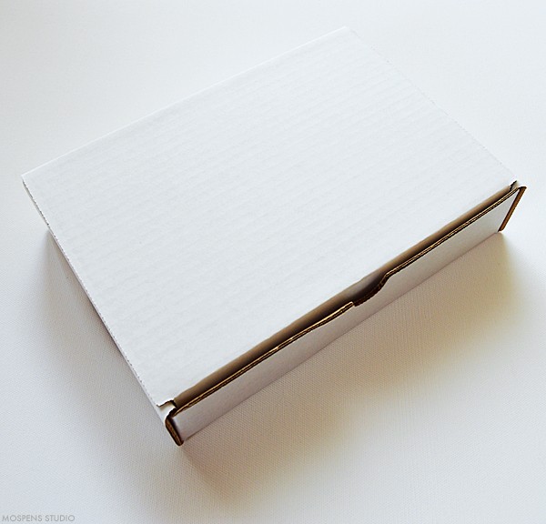 Mailing box for boxed wedding invitations | www.mospensstudio.com